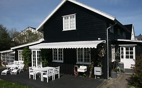 Villa Humlebaek B&B